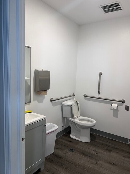 More Photos Of 1086 N 450 W, Springville Light Manufacturing For Sale