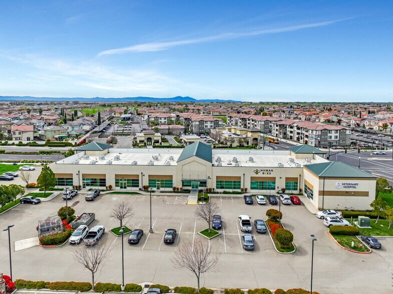 More Photos Of 17270-17272 Golden Valley Pky, Lathrop Office For Sale