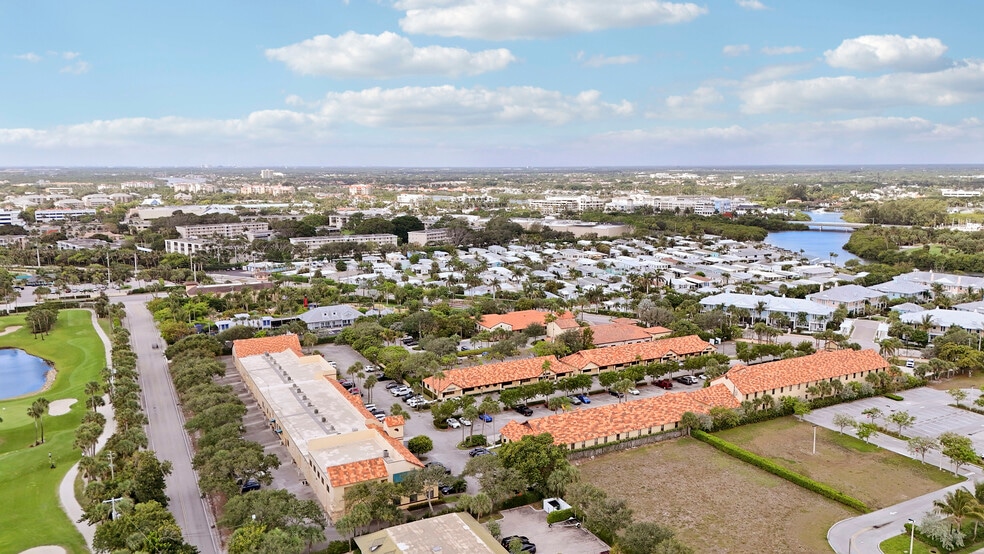 More Photos Of 725 N Hwy A1A, Jupiter Medical For Sale
