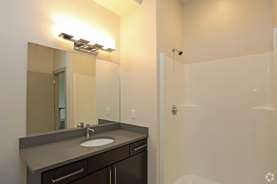 More Photos Of 2310 N Oakland Ave, Milwaukee Apartments For Lease