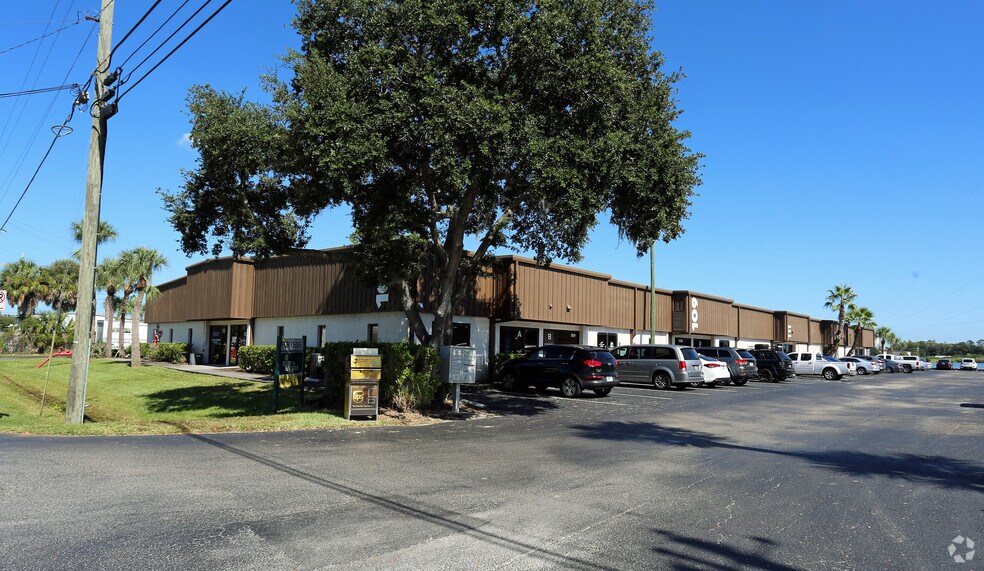 Primary Photo Of 109-111 Dunbar Ave, Oldsmar Warehouse For Lease