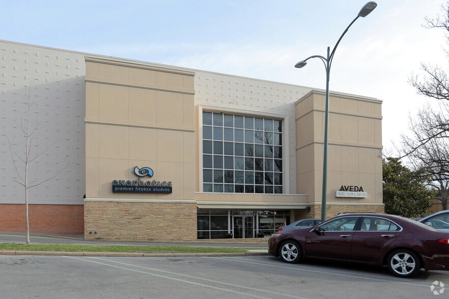 More Photos Of 1700-1976 Utica Sq, Tulsa Unknown For Lease