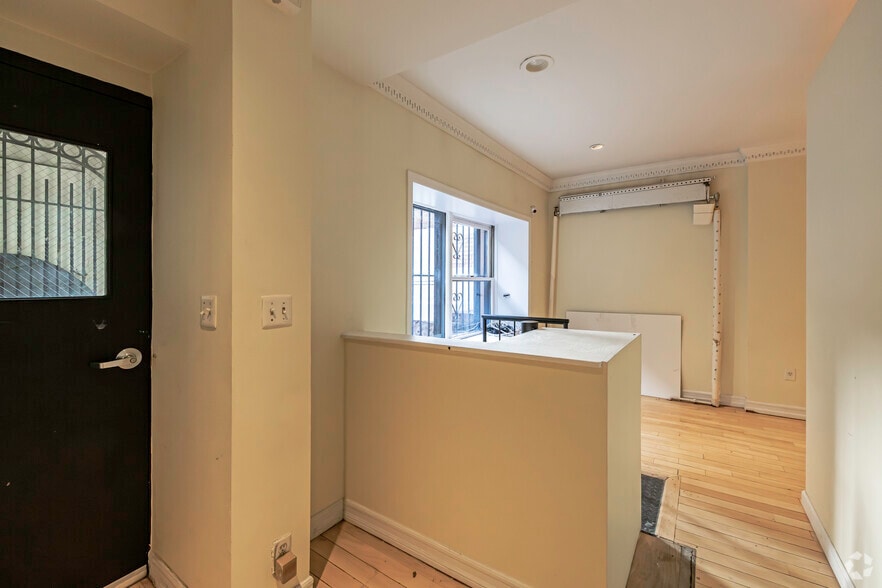 More Photos Of 173 W 85th St, New York Apartments For Lease