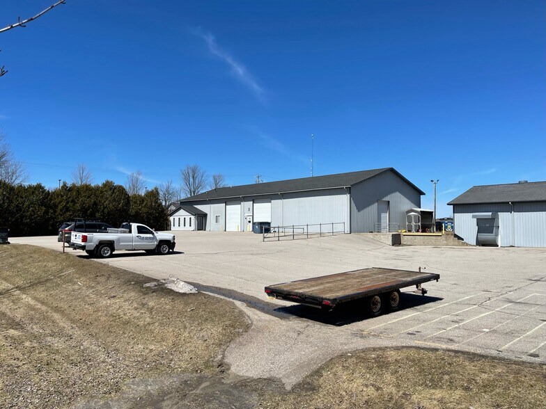More Photos Of 3520 Rennie School Rd, Traverse City Warehouse For Lease