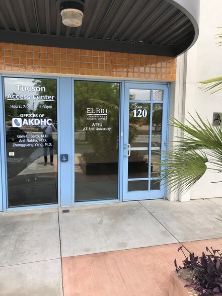 More Photos Of 700 E Broadway Blvd, Tucson Office For Sale