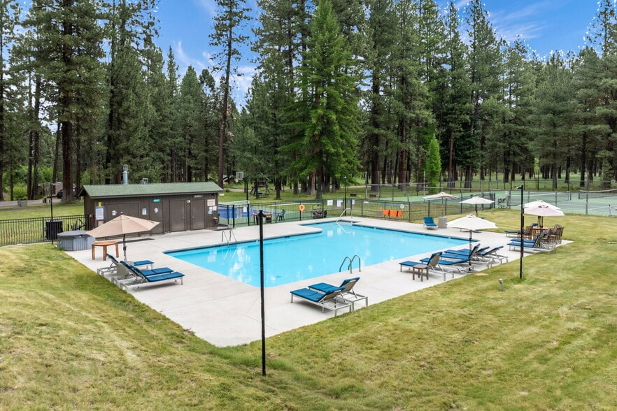 More Photos Of 13375 SW Forest Service Rd, Camp Sherman Hotel For Sale