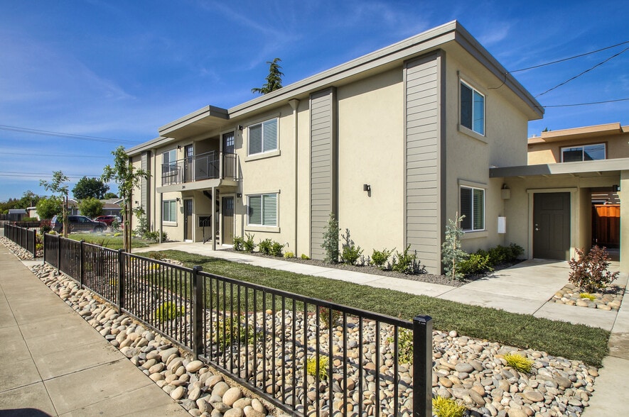 More Photos Of 284 I St, Livermore Apartments For Sale