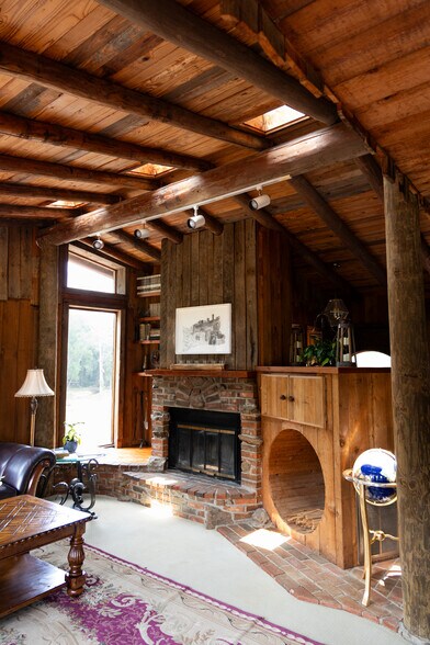 More Photos Of 552 Old Mill Rd, Campobello Lodge Meeting Hall For Sale