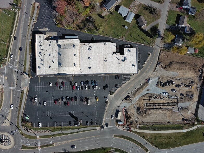 More Photos Of 707 S Madison Ave, Greenwood Storefront For Sale