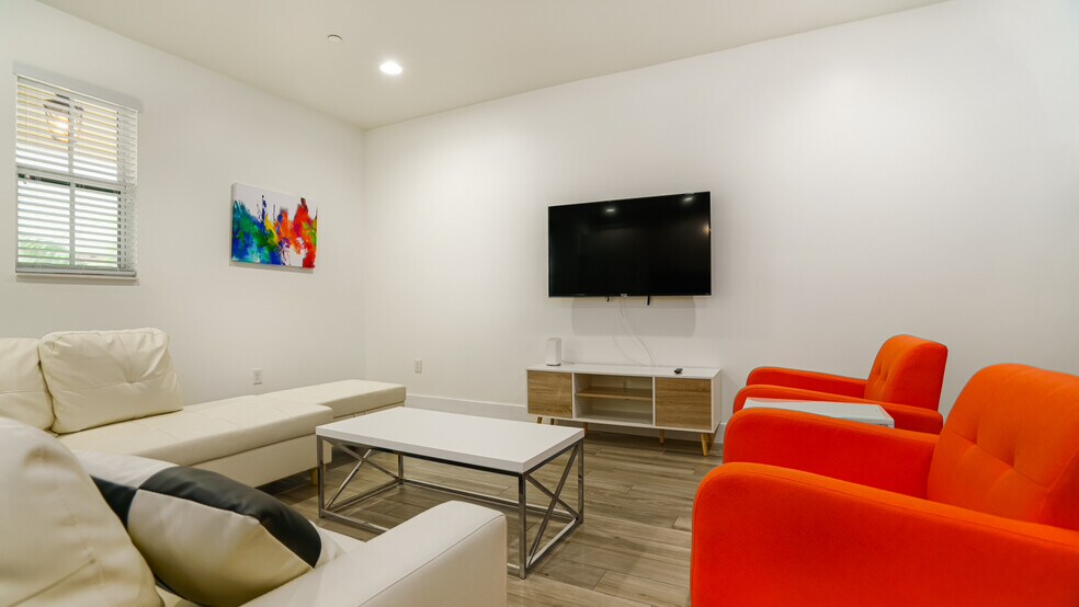 More Photos Of 3770 County Line Rd, Tequesta Apartments For Sale