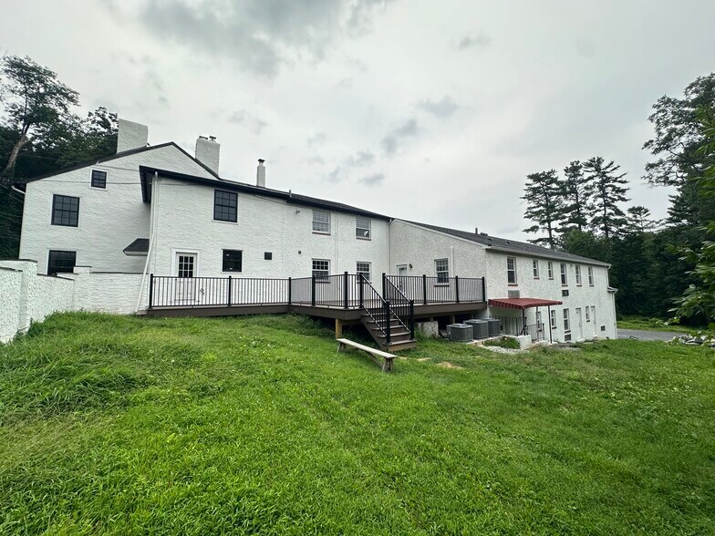 More Photos Of 601 Conestoga Rd, Villanova Office For Lease