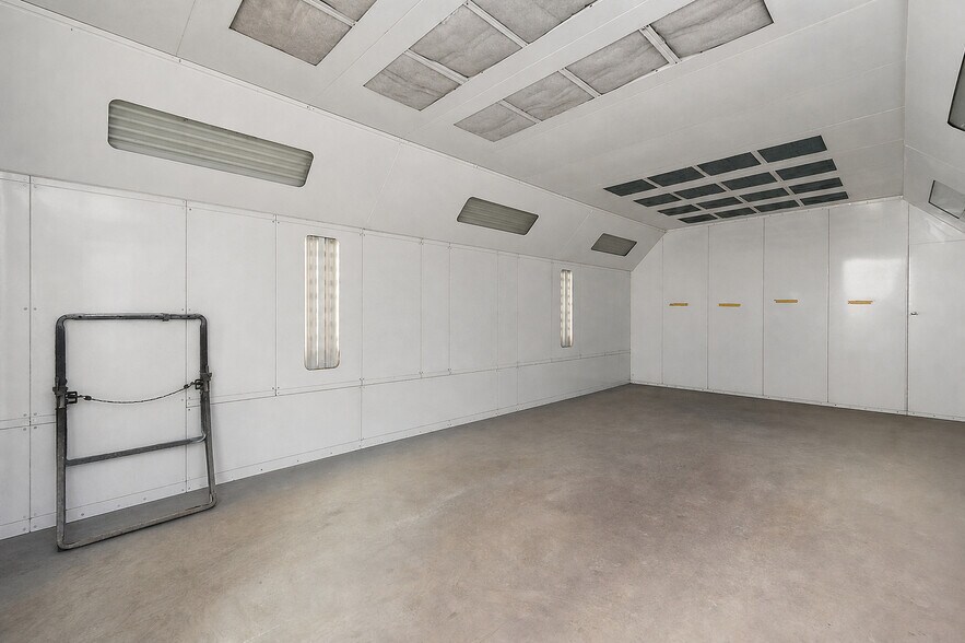 More Photos Of 2025 N Lapeer Rd, Lapeer Warehouse For Lease