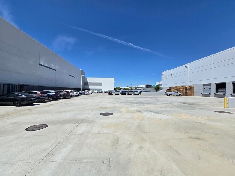 More Photos Of 510 S Magnolia Ave, Ontario Warehouse For Sale