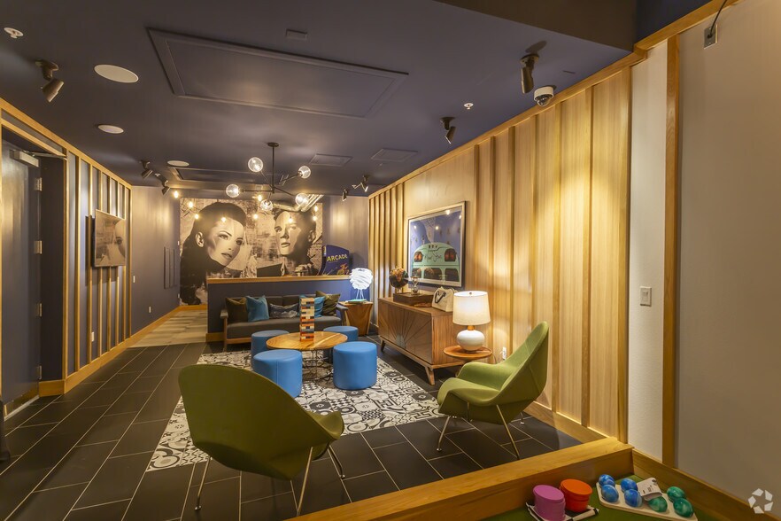 More Photos Of 1110 F St, San Diego Apartments For Lease