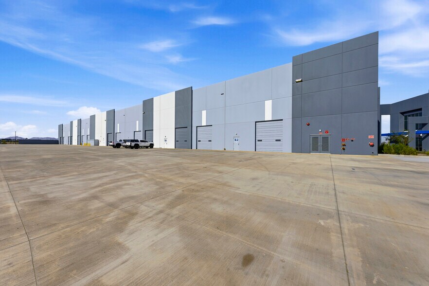 More Photos Of 6459 S Sossaman Rd, Mesa Warehouse For Lease