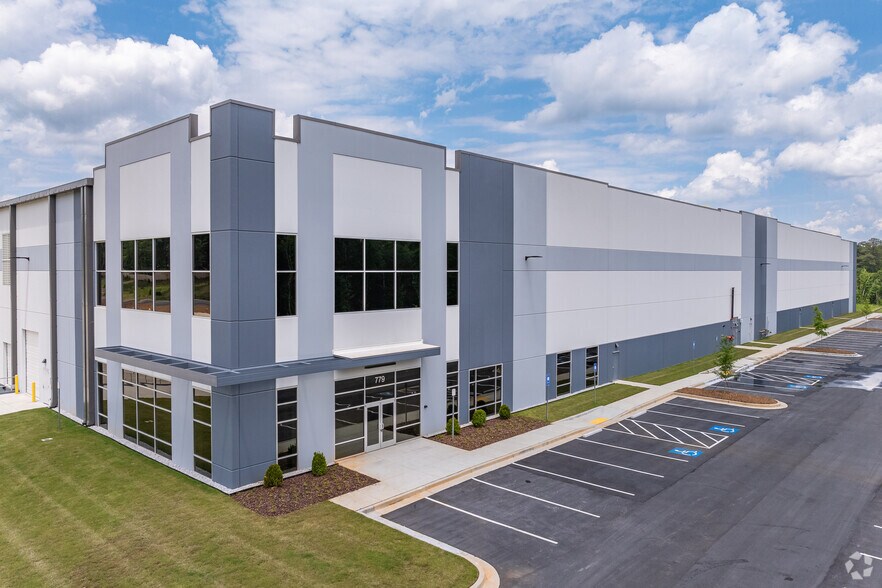 More Photos Of 350 Raco Pky, Pendergrass Unknown For Lease