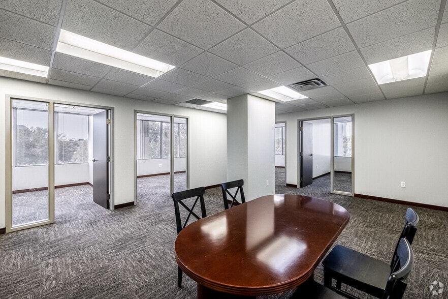 More Photos Of 2525 Ridgmar Blvd, Fort Worth Office For Lease