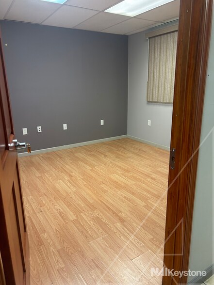 More Photos Of 601-637 Hiesters Ln, Reading Warehouse For Sale