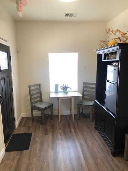 More Photos Of 668 E Redlands Blvd, Redlands Office For Sale