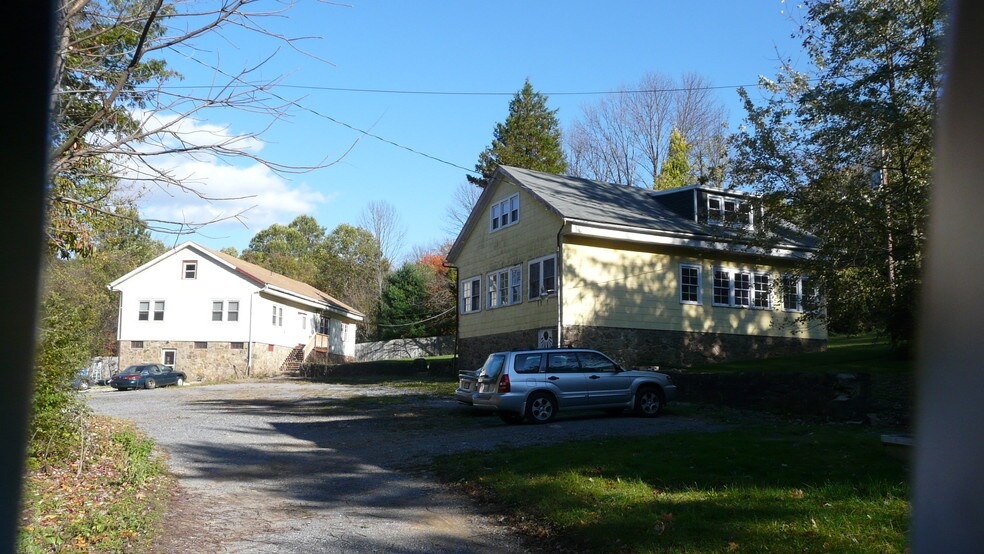 More Photos Of 71 Dreamland Park Dr, Fleetwood Apartments For Sale