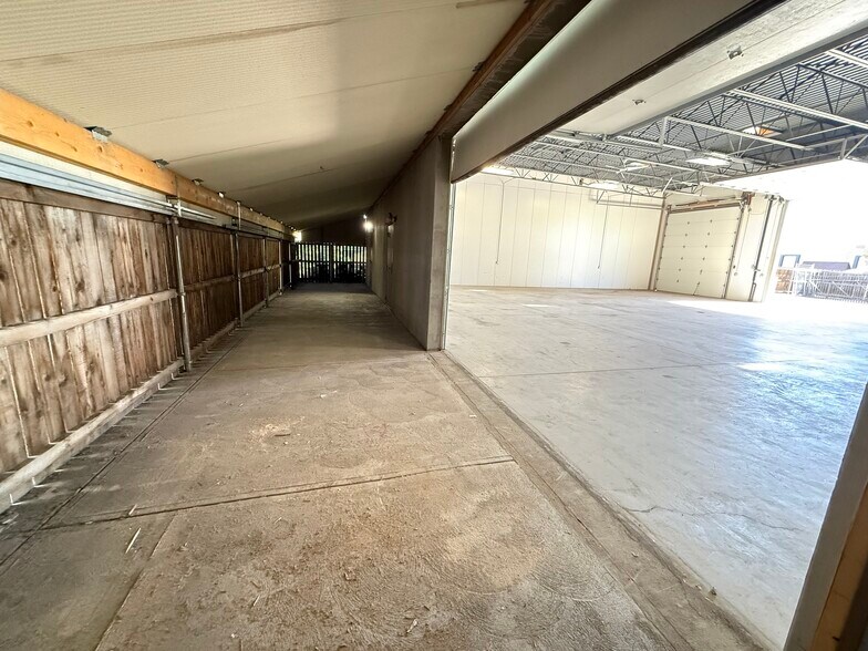 More Photos Of 1985 W Iliff Ave, Englewood Warehouse For Lease