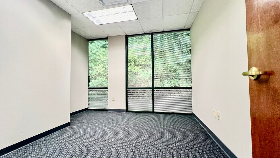 More Photos Of 46 Technology Pky S, Norcross Loft Creative Space For Lease