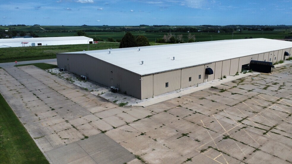 More Photos Of 1812 Industrial Pky, Harlan Office For Lease