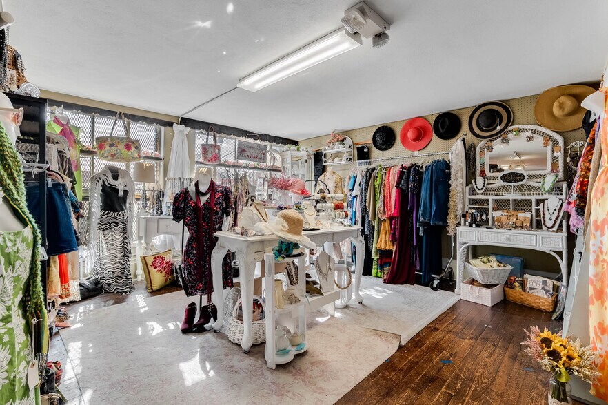 More Photos Of 114 S Woodland Blvd, Deland Storefront For Sale