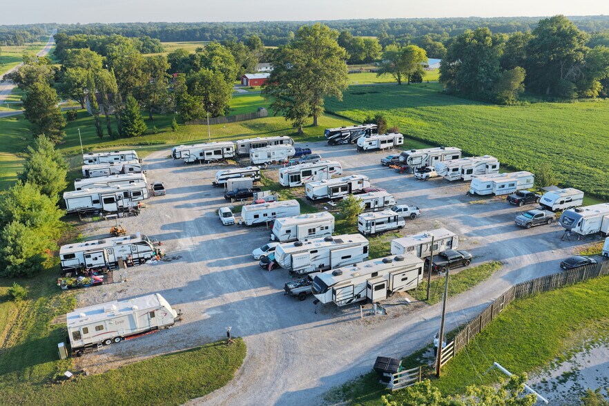 More Photos Of 5184 State Route 127, Pinckneyville Trailer Camper Park For Sale