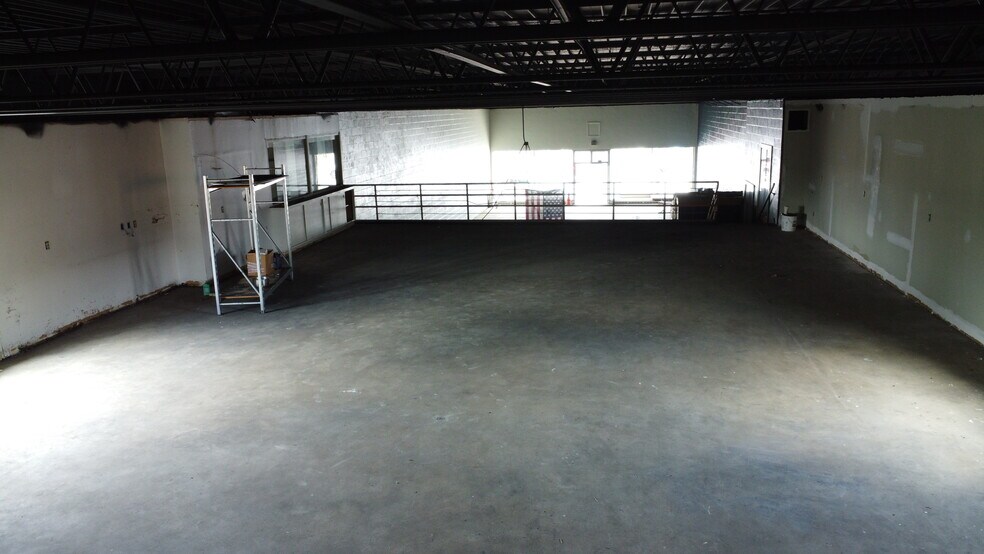 More Photos Of 411 W Main St, Waynesboro Restaurant For Sale