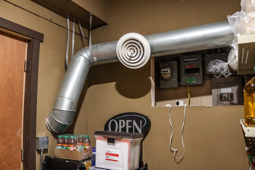 More Photos Of 426 Central Ave, Fairfield Storefront For Sale