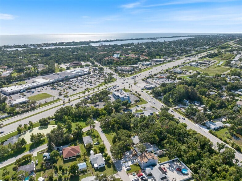 More Photos Of 1000 N Tamiami Trl, Nokomis Bank For Sale