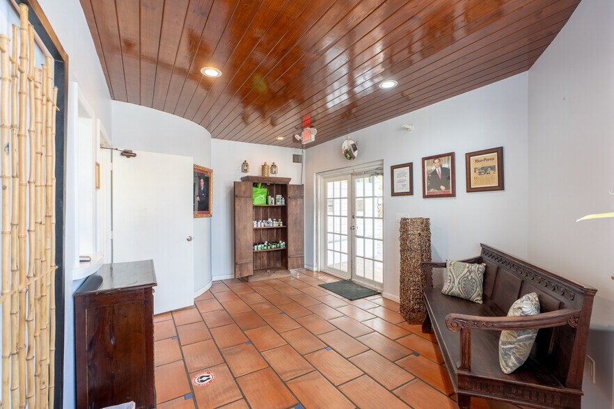 More Photos Of , Coral Gables Office For Sale