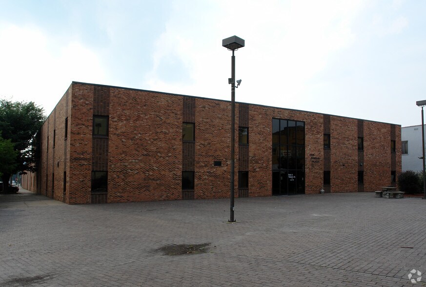 More Photos Of 1 Dunbar Ave, Dunbar Office For Lease