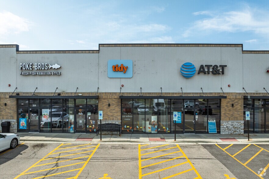 More Photos Of 781-791 E Dundee Rd, Palatine Storefront For Lease
