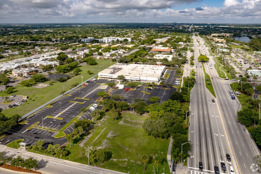 More Photos Of 5880 W Oakland Park Blvd, Lauderhill Unknown For Lease