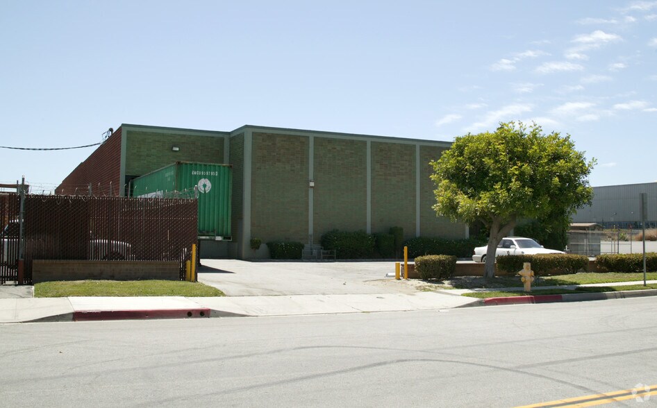 More Photos Of 2934 E Las Hermanas St, Rancho Dominguez Warehouse For Lease