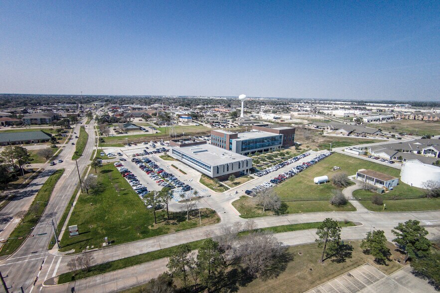 More Photos Of 21720 Kingsland Blvd, Katy Unknown For Lease