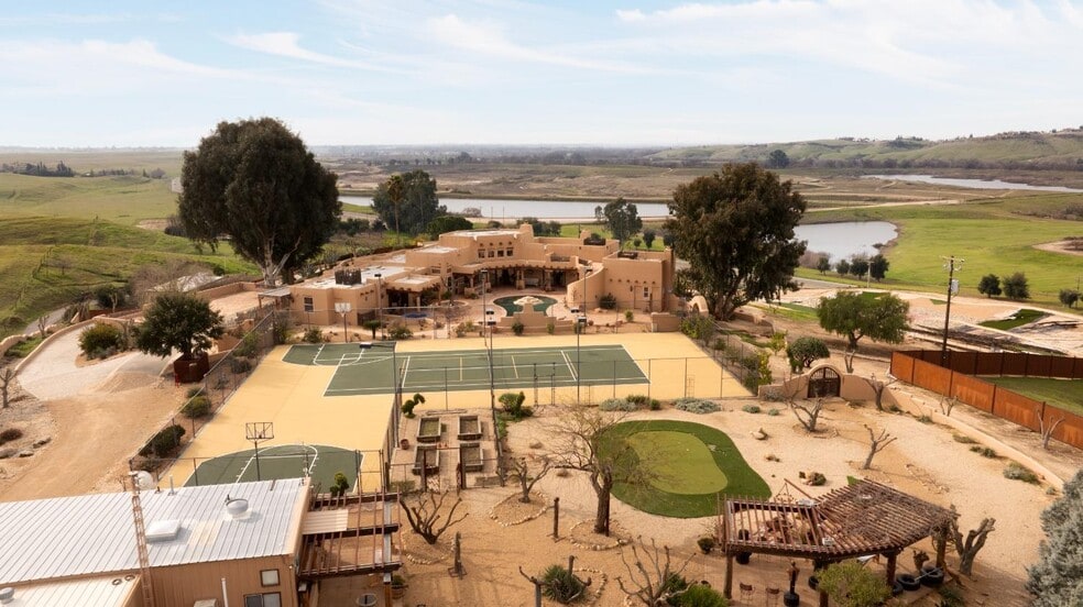 More Photos Of 15516 N Friant Rd, Friant Specialty For Sale