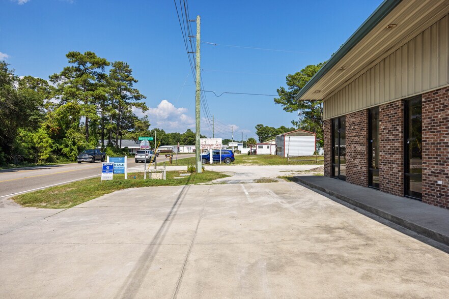More Photos Of 7227 Beach Dr SW, Ocean Isle Beach Freestanding For Lease