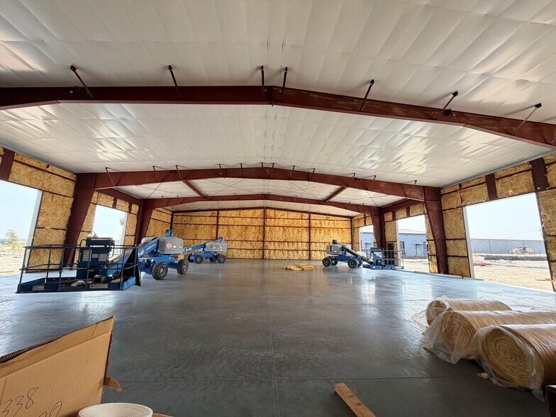 More Photos Of 2605 Robertson Dr, Richland Industrial For Lease
