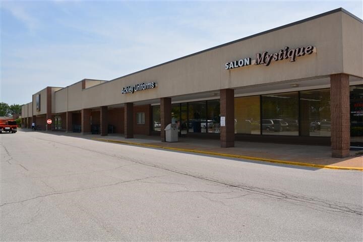 More Photos Of 9222-9280 Watson Rd, Crestwood General Retail For Lease