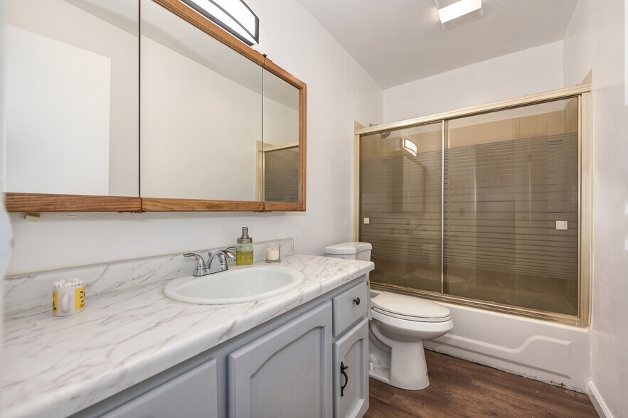 More Photos Of 7965 State Highway 99W, Gerber Self Storage For Sale
