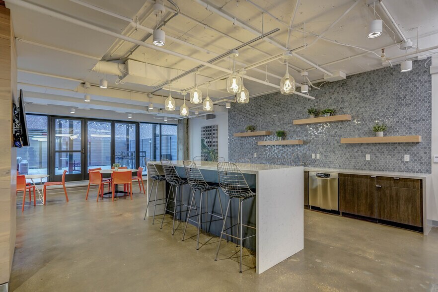 More Photos Of 1101 14th St NW, Washington Office For Lease