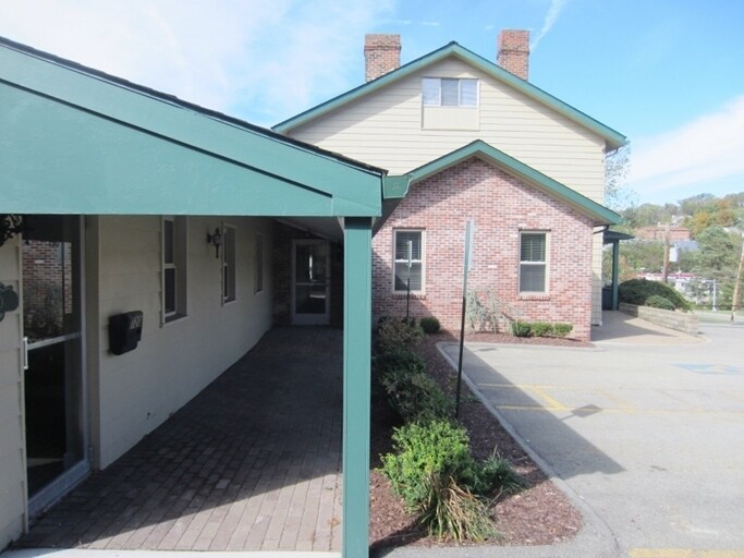 More Photos Of 100 Sandune Dr, Plum Medical For Lease