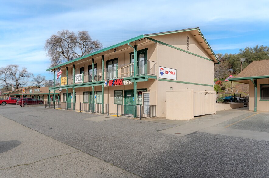 More Photos Of 10556-10612 Combie Rd, Auburn Medical For Sale