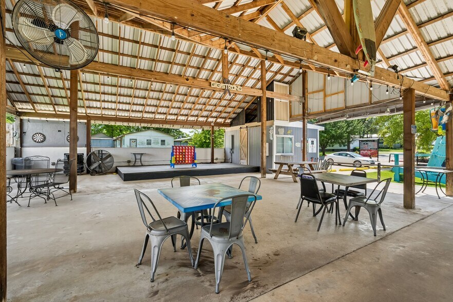 More Photos Of 8848 Soldier Creek Rd, Kingston Hotel For Sale