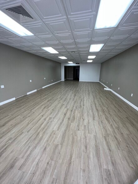 More Photos Of 1845-1849 Straight Path, Lindenhurst Freestanding For Lease