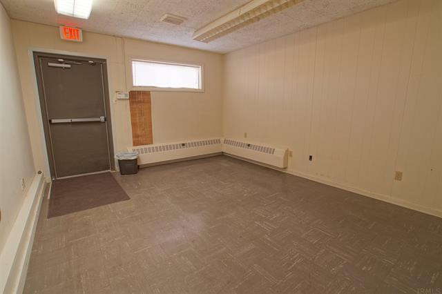 More Photos Of 719 S Buffalo St, Warsaw Office For Lease
