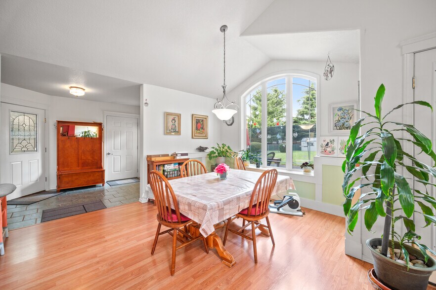 More Photos Of 14547 Thayer Rd, Oregon City Congregate Senior Housing For Sale